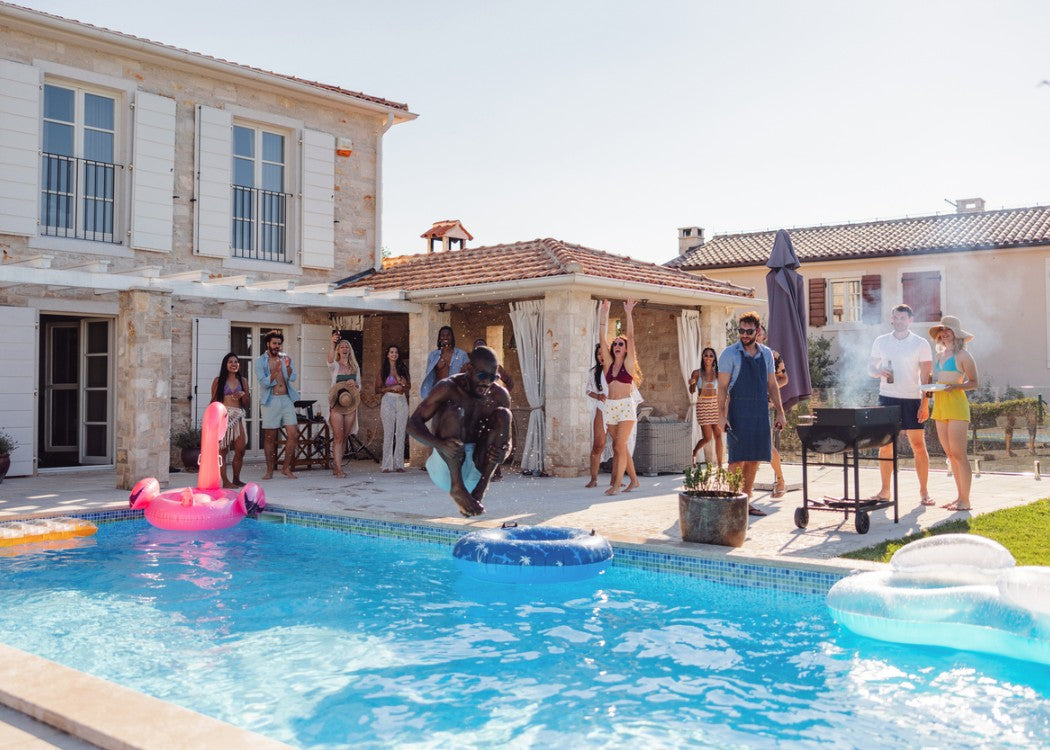 Pool Party Idaes, Food, Decors, Themes & Games